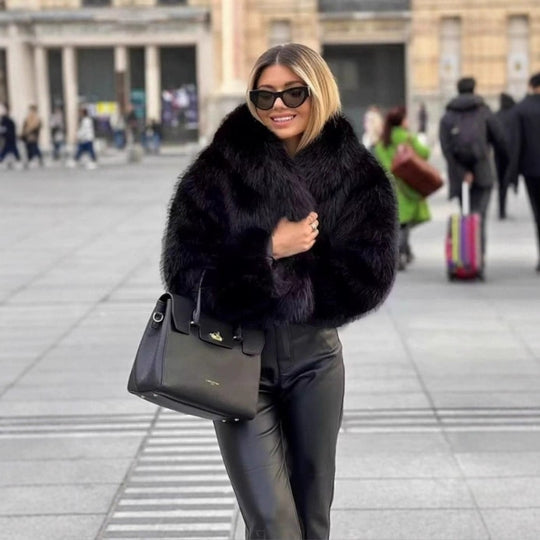 Damen Kurzer Boxy Kunstpelz‑Blouson mit voluminösem Schalkragen Nord Taschen
