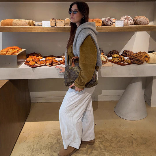 Damen Kurze Velourslederjacke mit Faltenlegung, Puffärmeln & Knopfleiste Nord Taschen