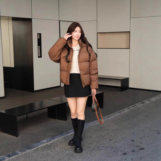 Damen Kurz geschnittene Oversize-Steppjacke mit XXL-Kapuze und thermischer Isolierung Nord Taschen