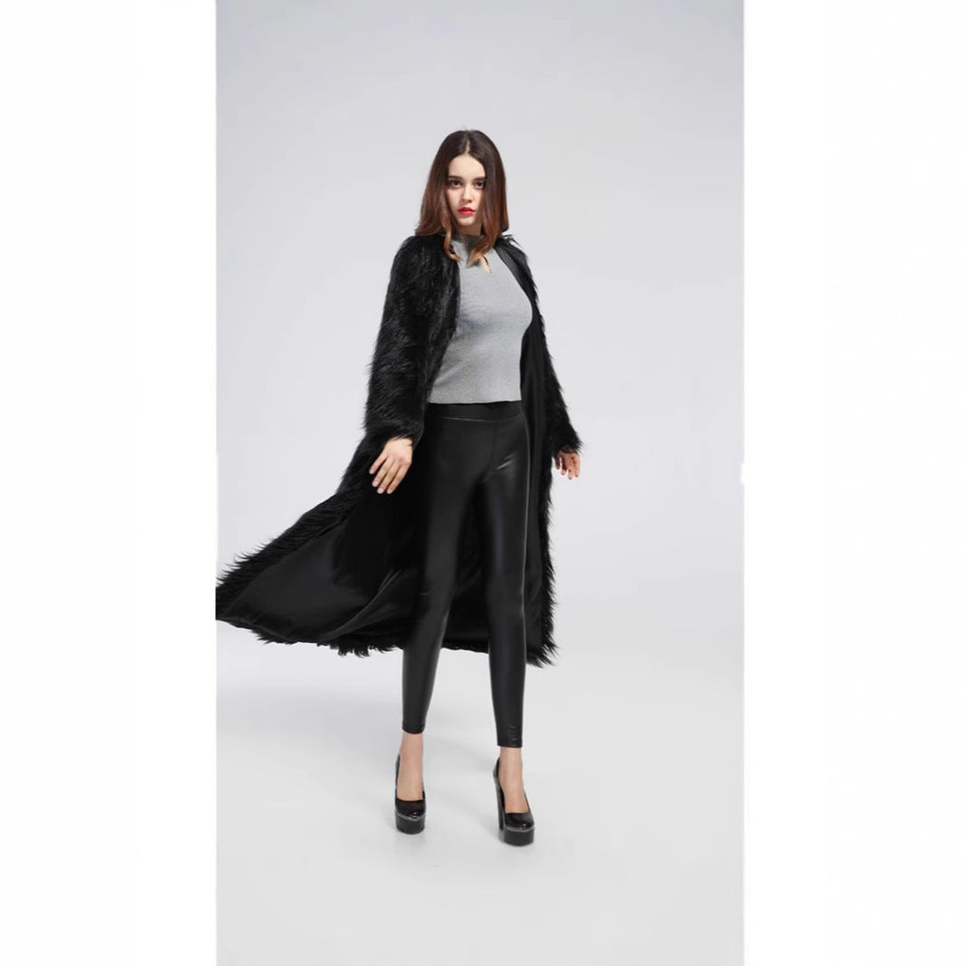 Damen extravaganter bodenlanger Hochflor-Faux-Fur-Mantel mit Schleppe und offenem Schnitt Nord Taschen