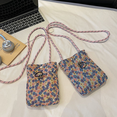Damen Crossbody-Tasche mit einzigartigem floralem Design Nord Taschen
