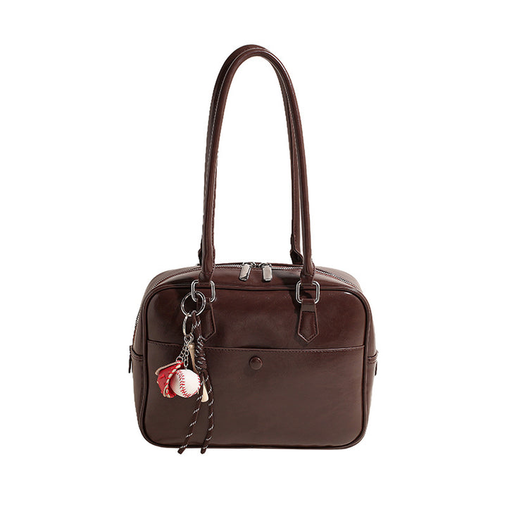 Damen praktische Lederhandtasche mit charmantem Anhänger Nord Taschen