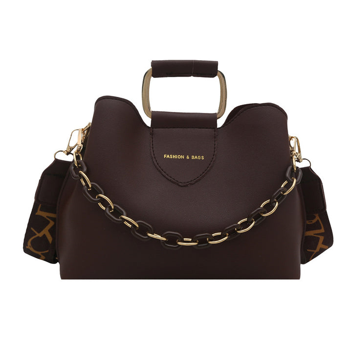 Damen stylische Handtasche mit Kettenakzenten Nord Taschen