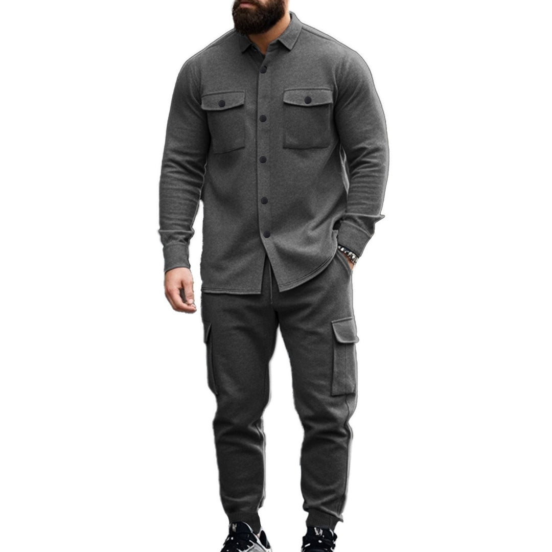 Herren Cargo-Set mit lässigen Hemd und elastischen Hosen