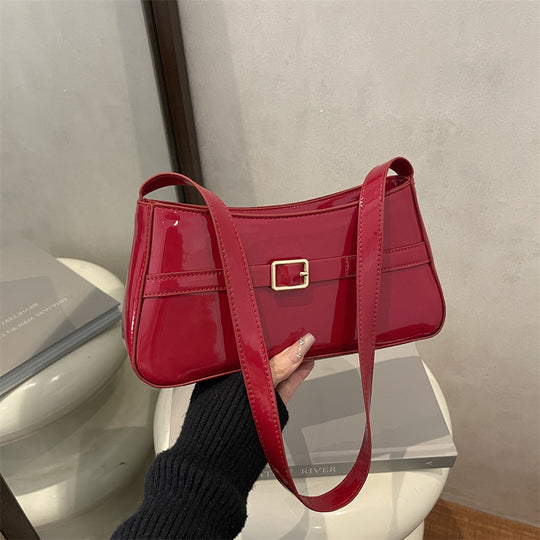 Damen Schultertasche mit elegantem Klappverschluss und mattem Kunstleder Nord Taschen