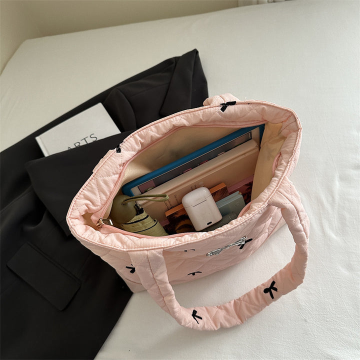 Damen elegante Quilted Handtasche mit verziertem Design Nord Taschen