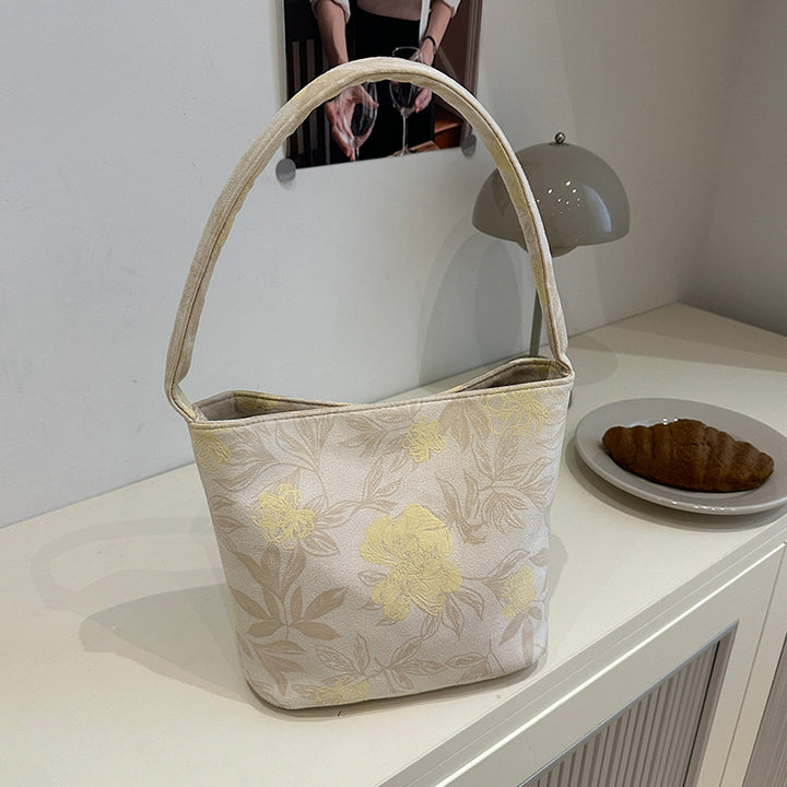 Damen Handtasche mit floralem Design und sanften Akzenten Nord Taschen