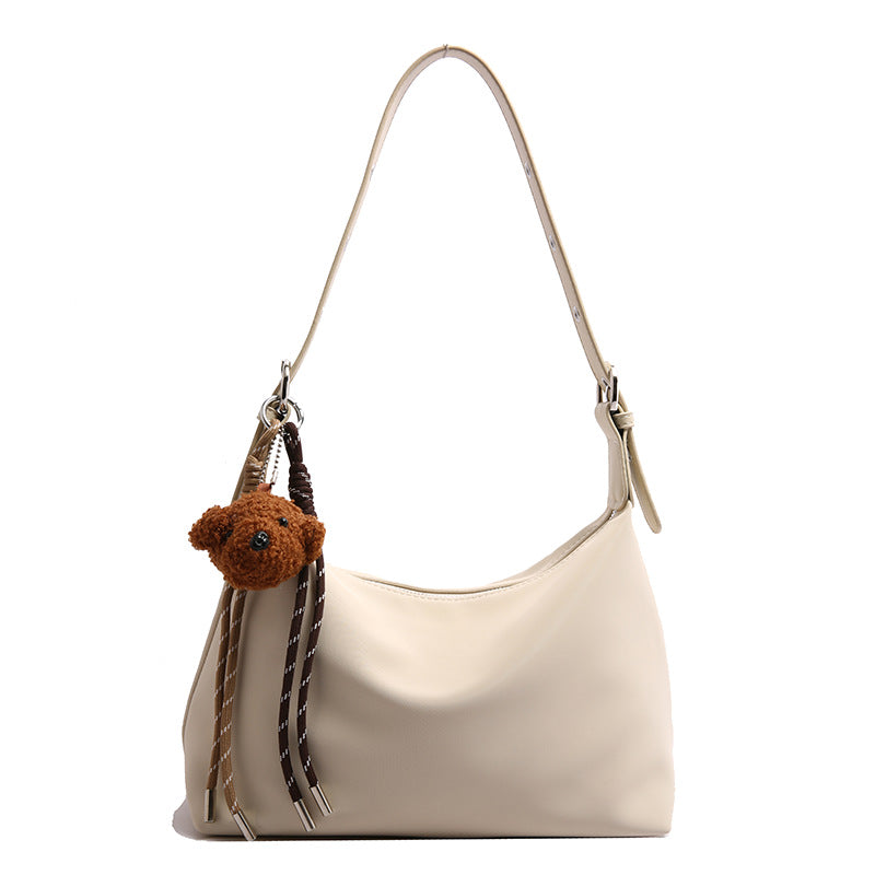 Damen Schultertasche mit verspieltem Teddy-Anhänger Nord Taschen