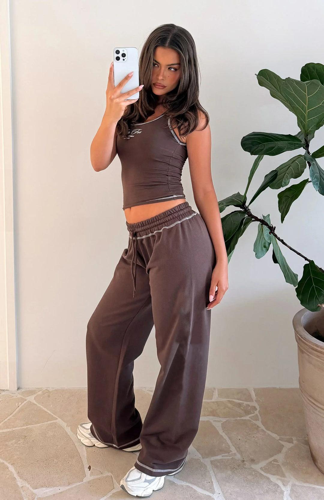 Damen lässiges Crop-Top und weite High-Waist Lounge-Jogginghose Set Nord Taschen