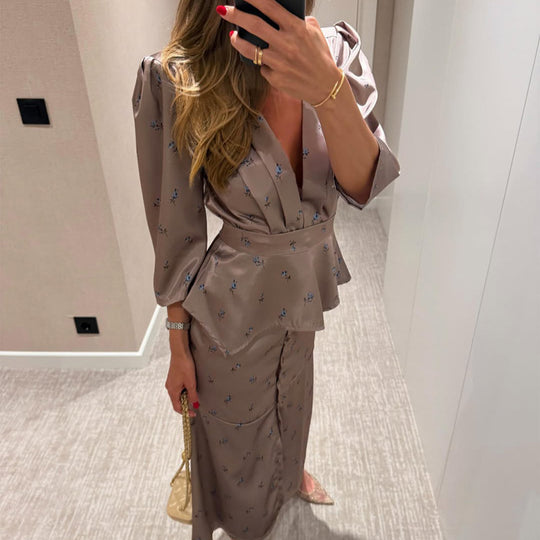 Damen Satin-Zweiteiler mit tailliertem Peplum-Top, tiefem V-Ausschnitt und knöpfbarem Midirock Nord Taschen