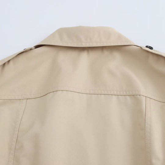 Damen Langer taillierter Trenchcoat mit Bindegürtel, Hemdkragen und Schulterpatten Nord Taschen
