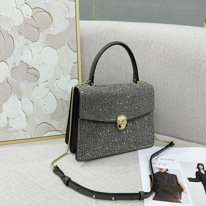 Damen Designer-Handtasche mit einzigartigem Totenkopfverschluss Nord Taschen
