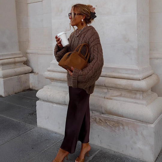 Damen Oversize Grobstrickpullover mit Zopfstrick, hohem Kragen und verlängerten Ärmeln Nord Taschen