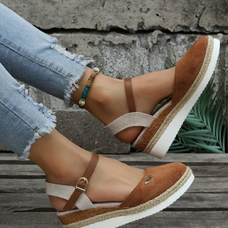 Damen Wedge-Sandalen mit geflochtenem Riemendesign und komfortablem Fußbett