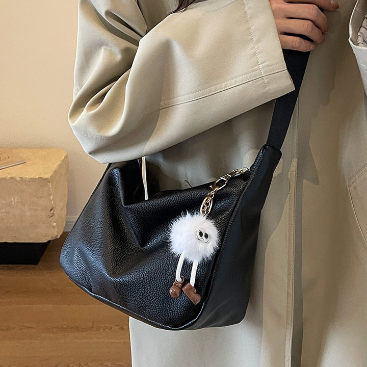 Damen Hobo-Handtasche mit robustem Material und verspieltem Anhänger Nord Taschen