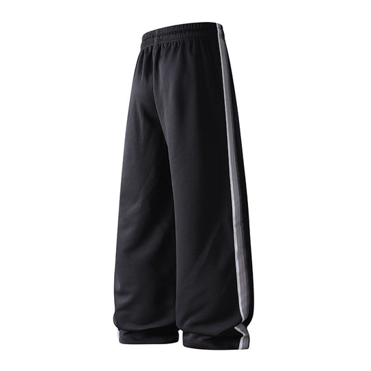 Herren weite Baggy-Trainingshose mit Tunnelzugbund, elastischem Komfortbund und seitlichem Streifendetail Nord Taschen