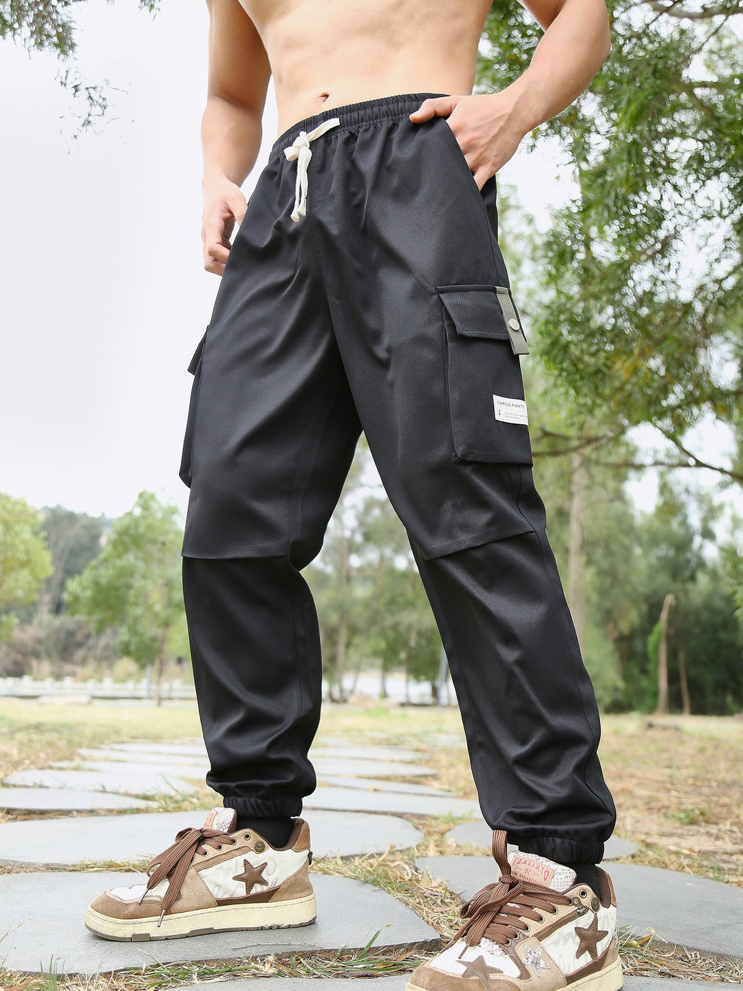 Herren Multifunktionale Cargo-Joggerhose mit elastischem Tunnelzugbund, verschließbaren Beintaschen und verstärkten Knieeinsätzen Nord Taschen