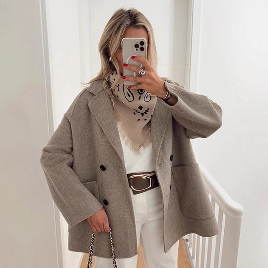 Damen Boxy-Wollmix-Cocoon-Jacke mit doppelreihiger Knopfleiste und weitem Revers Nord Taschen