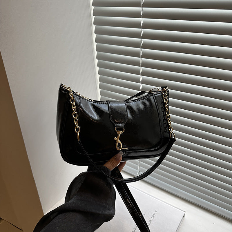 Damen Hobo-Tasche mit eleganter Kettenverzierung Nord Taschen