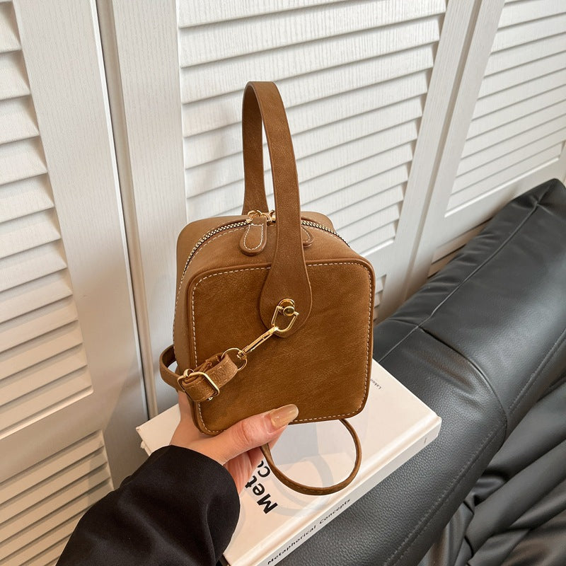 Damen Mini-Handtasche mit abnehmbarem Schulterriemen und elegantem Klappverschluss Nord Taschen