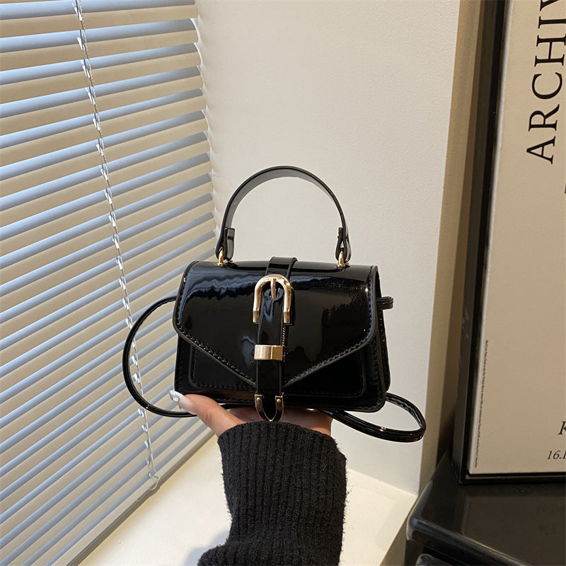 Damen elegante Handtasche mit praktischer Schnallenverzierung Nord Taschen