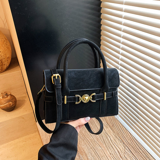 Damen elegante Handtasche mit dekorativem Kettenverschluss Nord Taschen