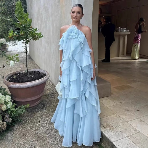 Damen Maxikleid mit voluminösen Rüschen und floralen Akzenten