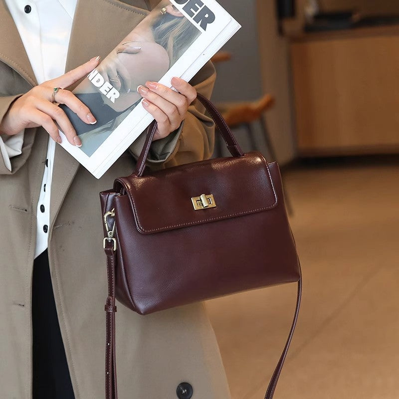 Damen elegante Handtasche mit strukturierten Details Nord Taschen