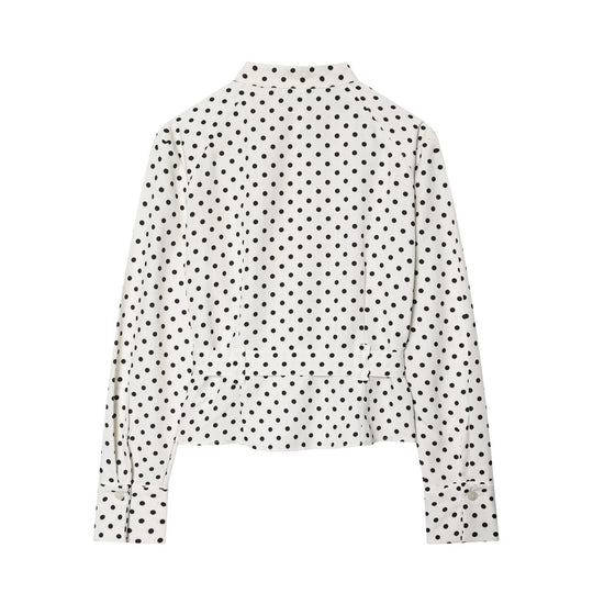 Damen Geknöpfte Hemdjacke mit Stehkragen, aufgesetzten Klappentaschen und Taillengürtel Nord Taschen