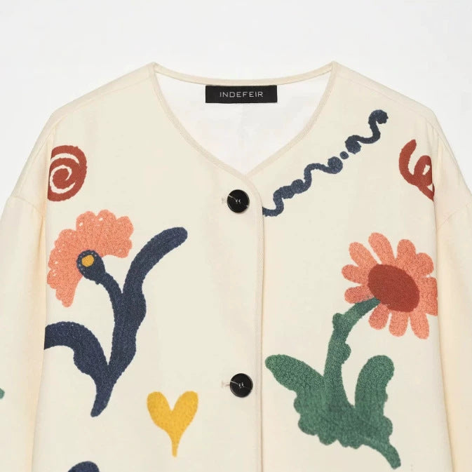 Damen Boxy Cardiganjacke mit floralen Applikationen und aufgesetzten Taschen Nord Taschen