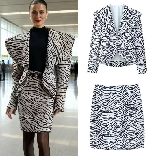 Damen Kurzblazer mit übergroßem Schalkragen und Zebra-Print Nord Taschen