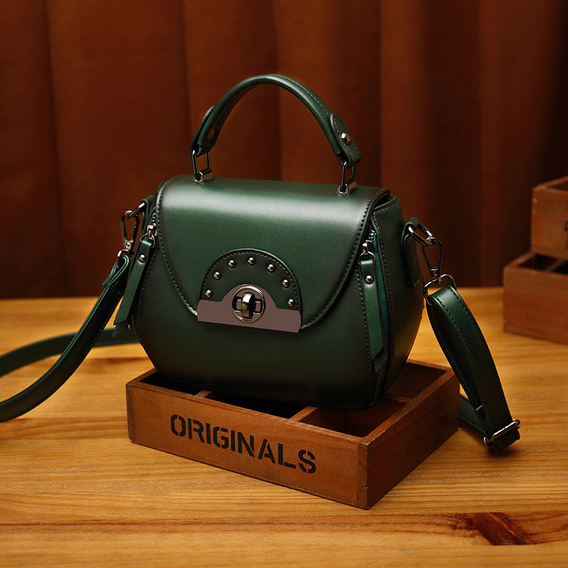 Damen elegante Handtasche mit Metallakzenten Nord Taschen