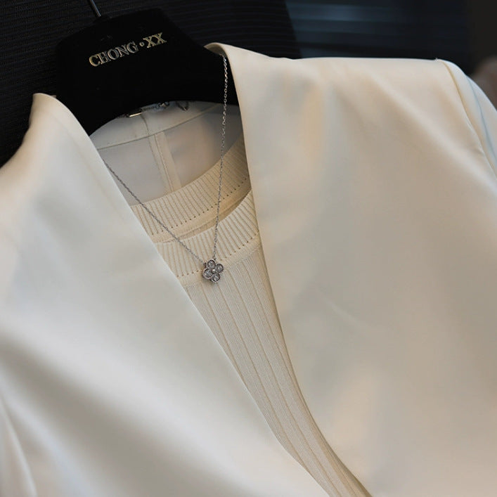 Damen Minimalistischer taillierter Einreihiger Blazer ohne Revers mit offener Kragenlinie Nord Taschen