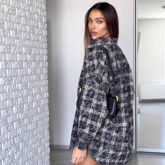 Damen Oversized Karierte Shacket-Hemdjacke mit Druckknopfverschluss und abgerundetem Saum Nord Taschen