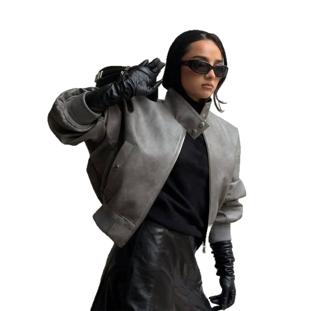 Damen Kurzer Oversize‑Lederimitat‑Bomber mit hohem Stehkragen und Druckknopfdetails Nord Taschen