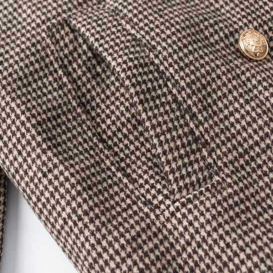 Damen Kurzgeschnittener Doppelreihiger Hahnentritt-Blazer mit taillierter Silhouette und goldenen Zierknöpfen Nord Taschen