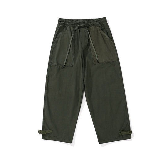 Herren weite Cropped Cargo‑Hose mit elastischem Tunnelzugbund, aufgesetzten Taschen und verstellbaren Knöchelriemen Nord Taschen