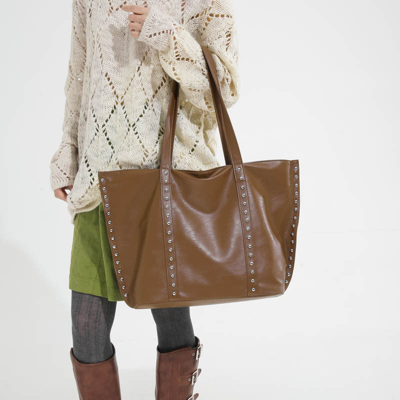 Damen Shopper Tasche mit modischen Nieten Nord Taschen