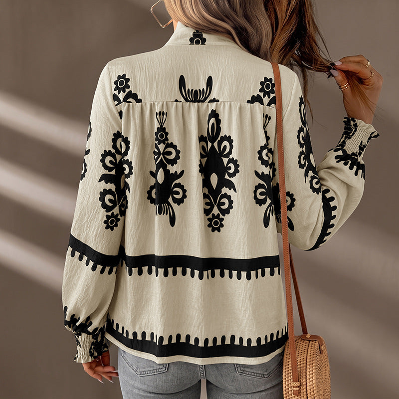 Damen Lockeres Blusenshirt mit Folklore‑Print, Rüschenkragen und Smok‑Ärmelbündchen Nord Taschen