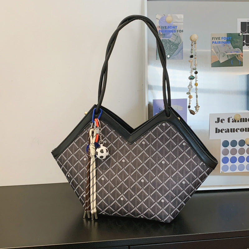Damen Shopper Tasche mit modernem Karomuster und exquisiten Details Nord Taschen