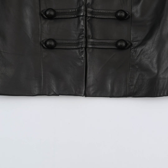 Damen Taillierte militärinspirierte Lederjacke mit Stehkragen, dekorativen Riegeln und Knopfleisten Nord Taschen