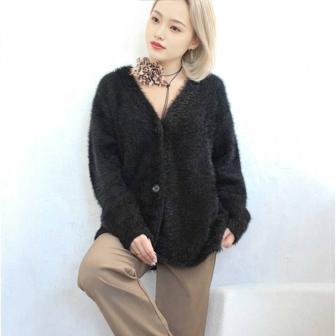 Damen Flauschige Mohair-Optik Strickjacke mit V-Ausschnitt und Oversize-Schnitt Nord Taschen