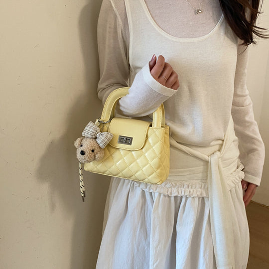 Damen Verspieltes Handtaschen-Set mit niedlichem Teddy-Anhänger Nord Taschen