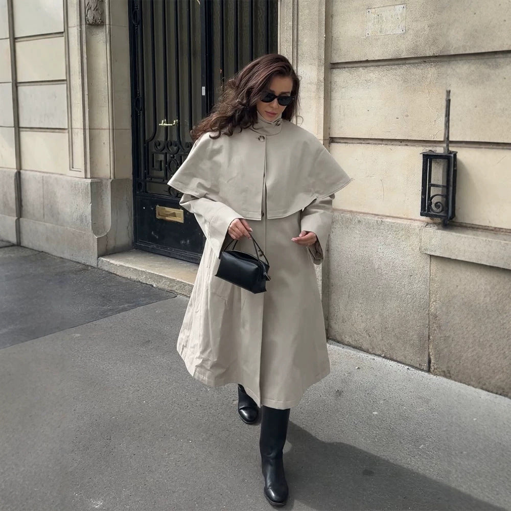Damen Oversize-Trenchcoat mit Cape-Detail und hohem Stehkragen Nord Taschen