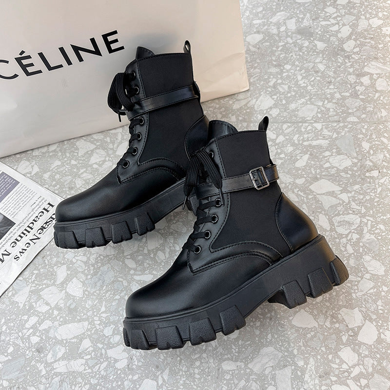 Damen Chunky‑Lug Ankleboots mit patentiertem Lackoberteil, Schnürung und verstellbarem Schnallenriemen Nord Taschen