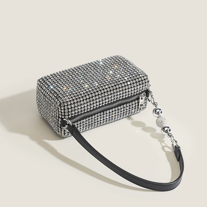 Damen Glamouröse Clutch mit funkelnden Strassverzierungen Nord Taschen