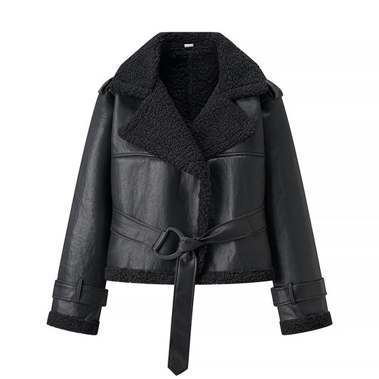 Damen Kurze Fliegerjacke aus Kunstleder mit Teddyfell-Kragen und Taillengürtel Nord Taschen
