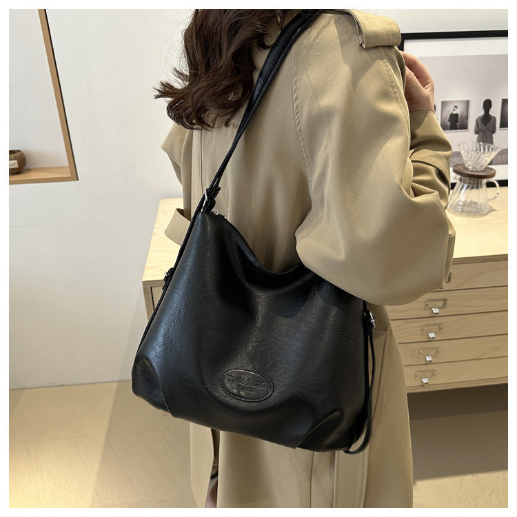 Damen modische Umhängetasche aus hochwertigem Kunstleder mit stylischem Design Nord Taschen