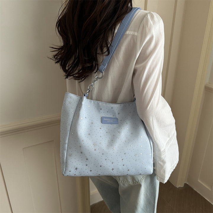 Damen bequeme Schultertasche mit dekorativem Kettendetail Nord Taschen