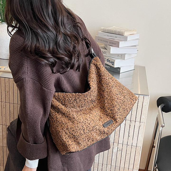 Damen modische Schultertasche im modernen Leoprint Nord Taschen